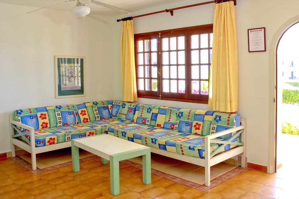 Apartamentos Son Bou Gardens By Menorcarentals Værelse billede