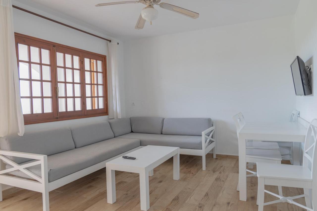 Apartamentos Son Bou Gardens By Menorcarentals Eksteriør billede