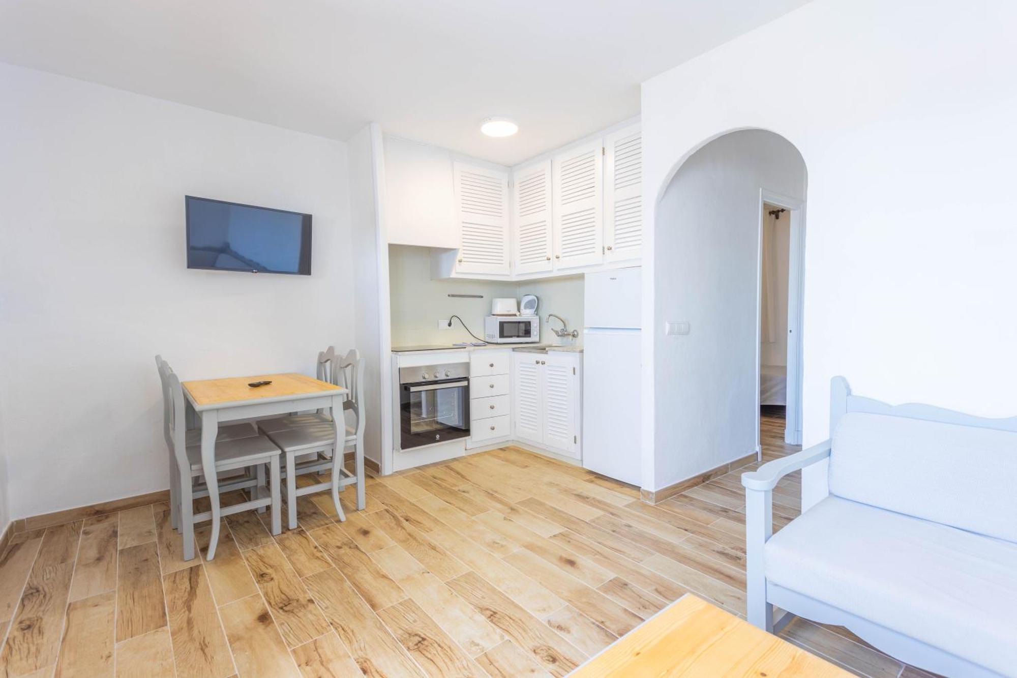 Apartamentos Son Bou Gardens By Menorcarentals Eksteriør billede
