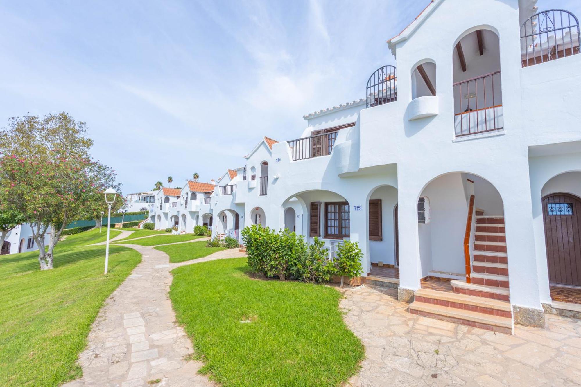 Apartamentos Son Bou Gardens By Menorcarentals Eksteriør billede